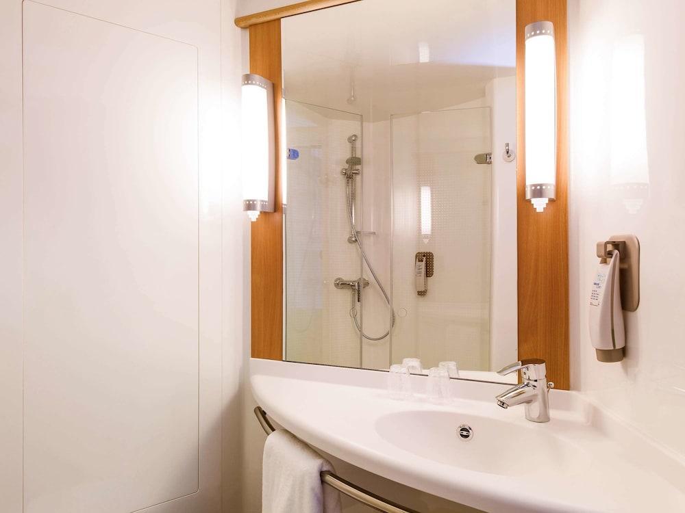 Отель Ibis Creil Sur Oise Виллер-Сен-Поль Экстерьер фото