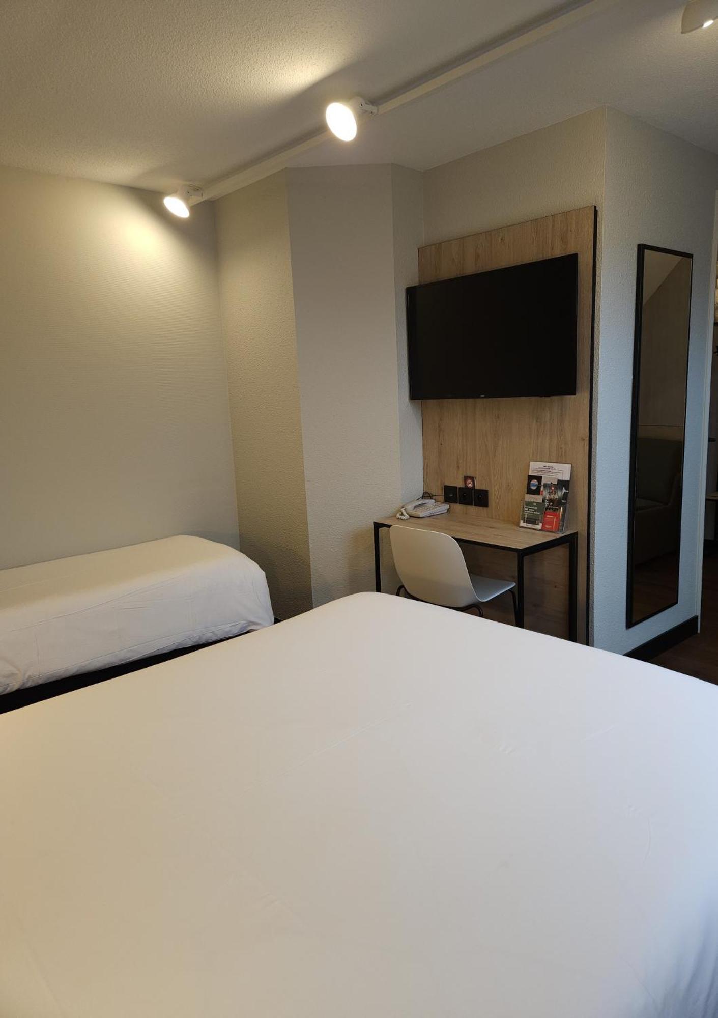 Отель Ibis Creil Sur Oise Виллер-Сен-Поль Экстерьер фото