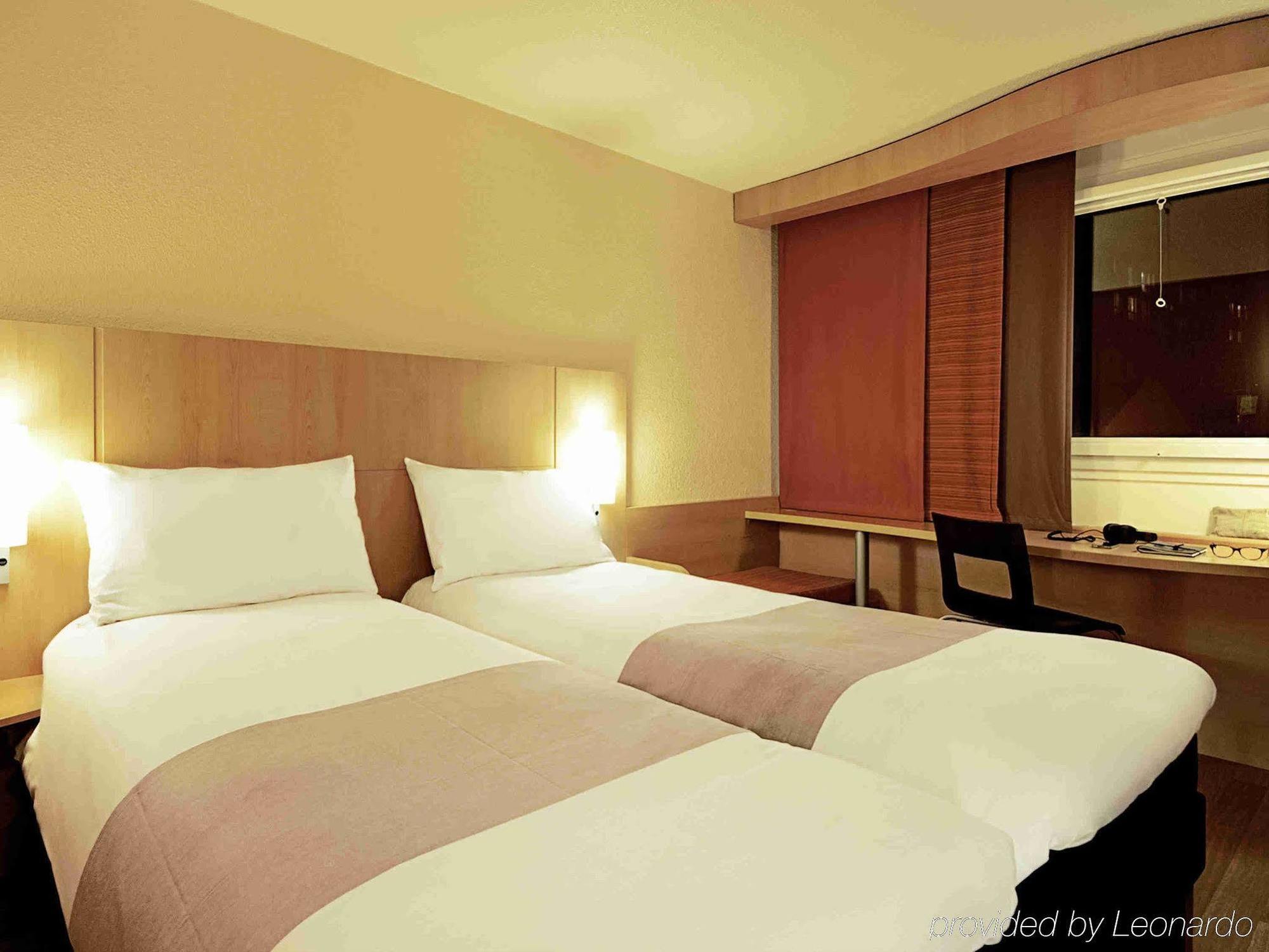 Отель Ibis Creil Sur Oise Виллер-Сен-Поль Экстерьер фото