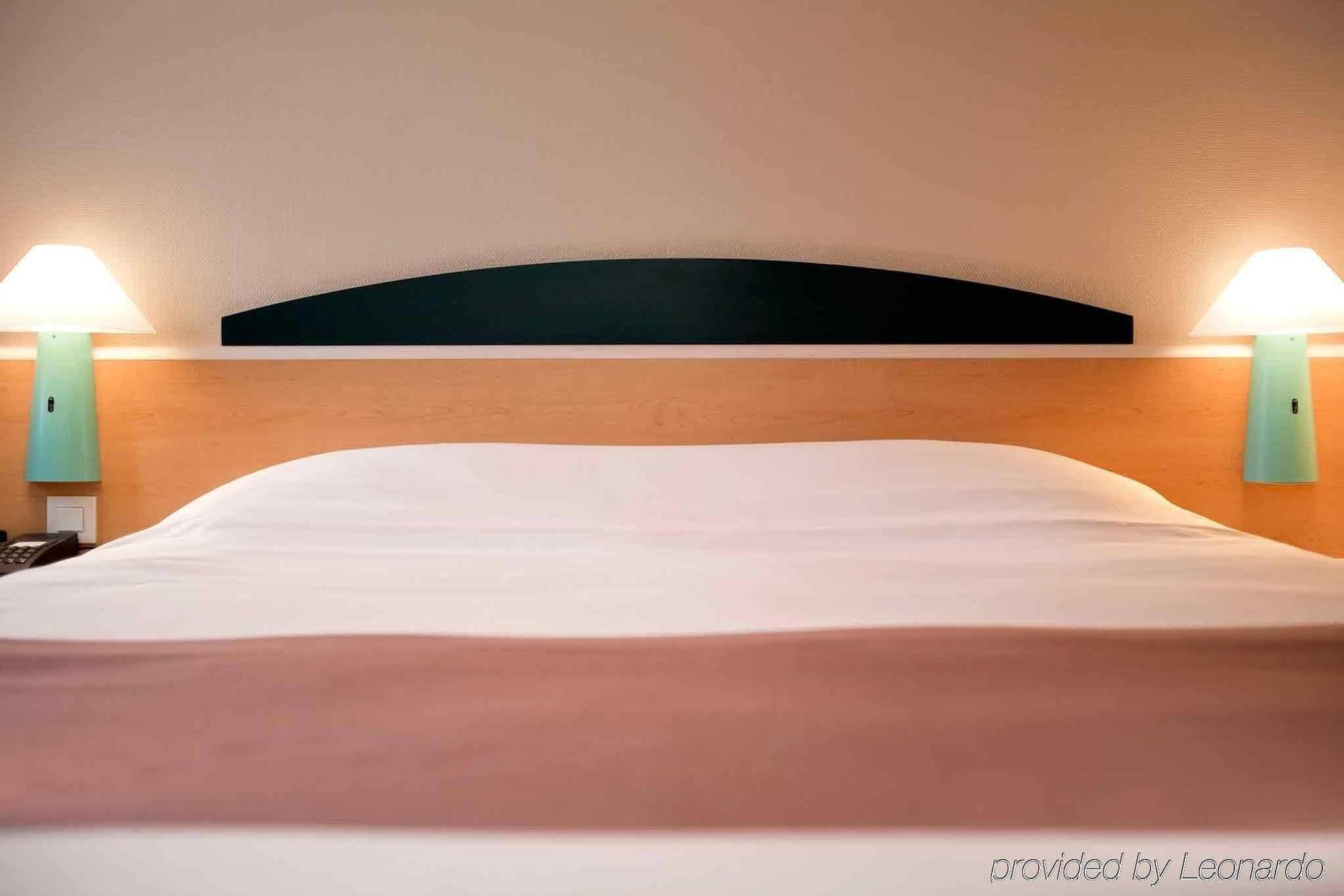 Отель Ibis Creil Sur Oise Виллер-Сен-Поль Экстерьер фото